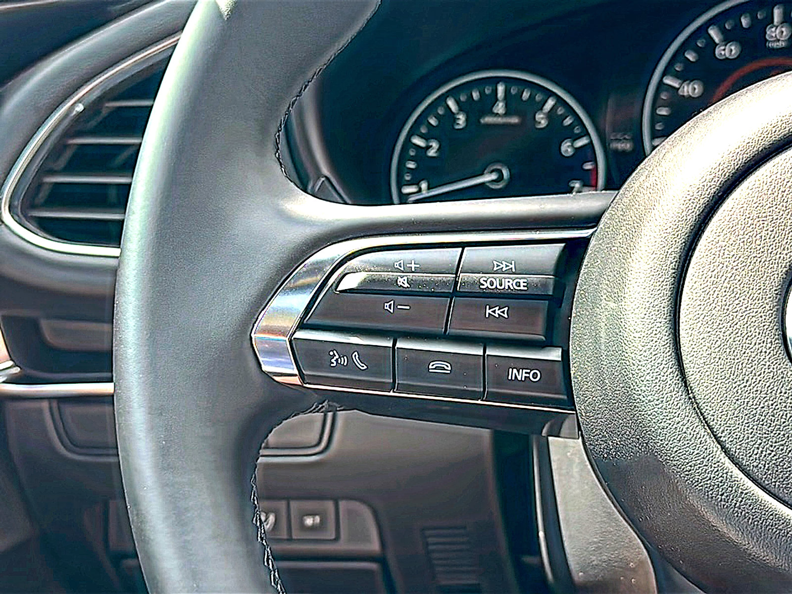 New 2026 MAZDA MAZDA3 2.5 S Hatchback w/ Premium Pkg FWD image 20