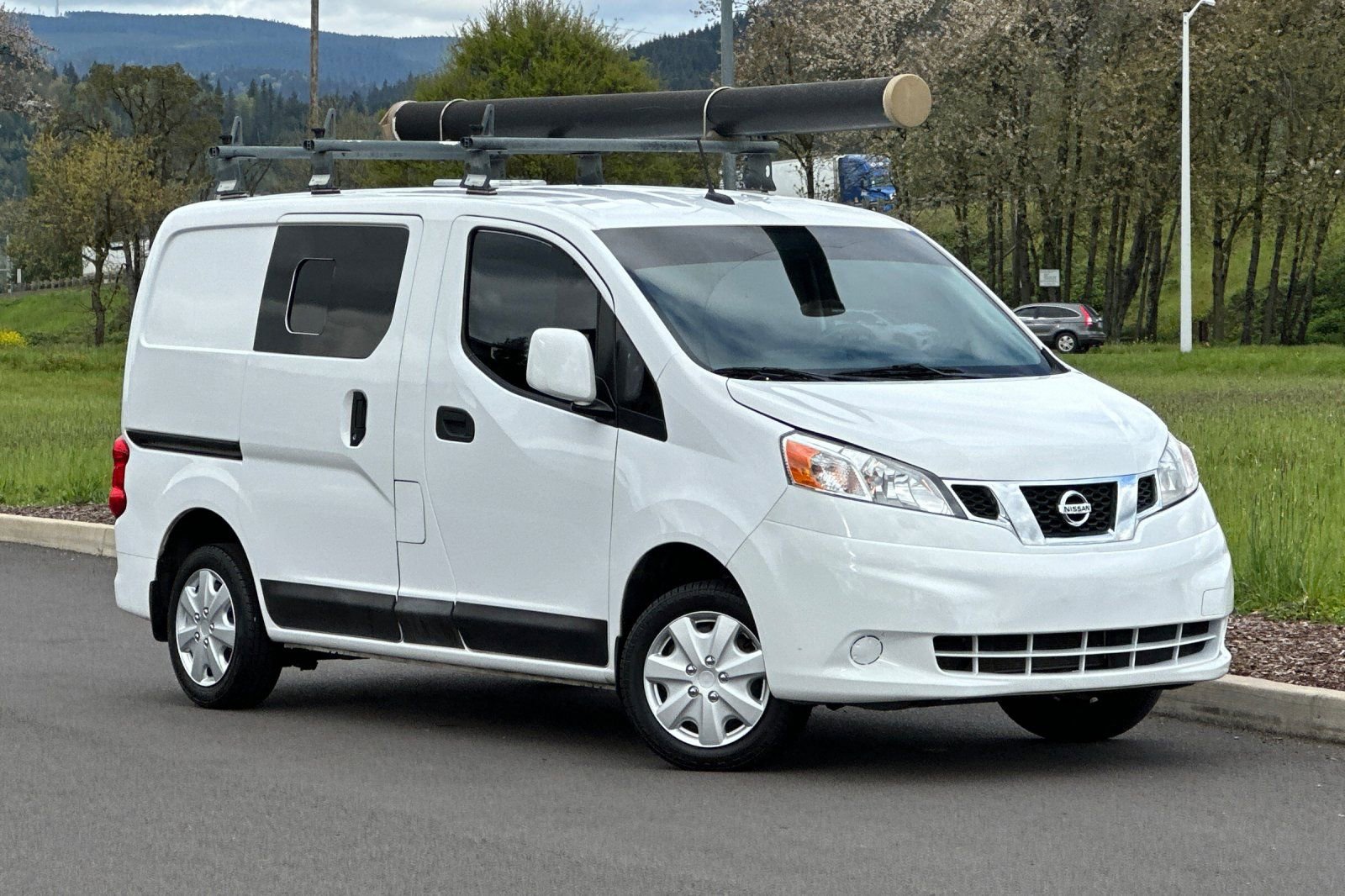 Used 2019 Nissan NV200 SV w/ Navigation Package FWD image 1