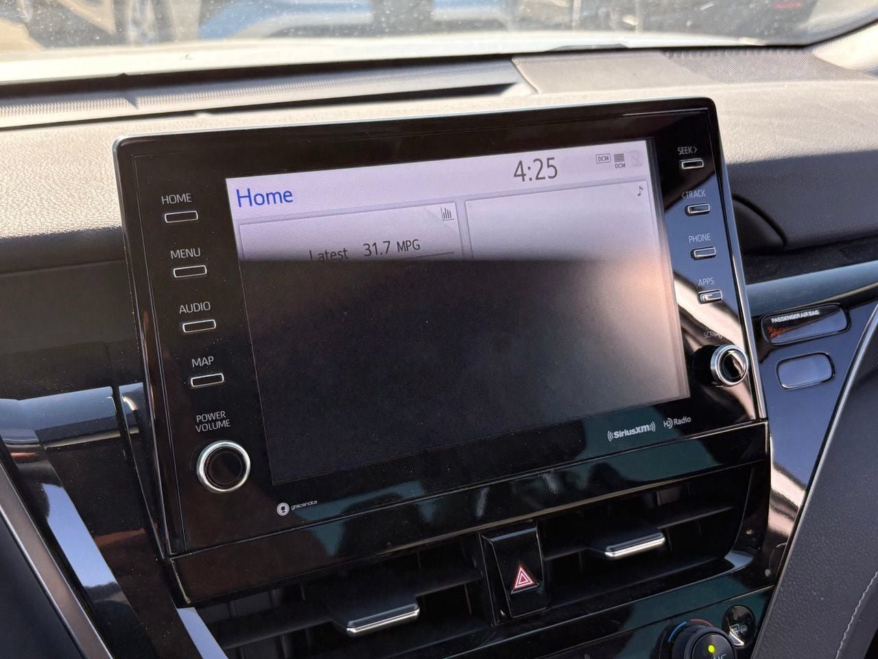 Used 2023 Toyota Camry XSE FWD image 7