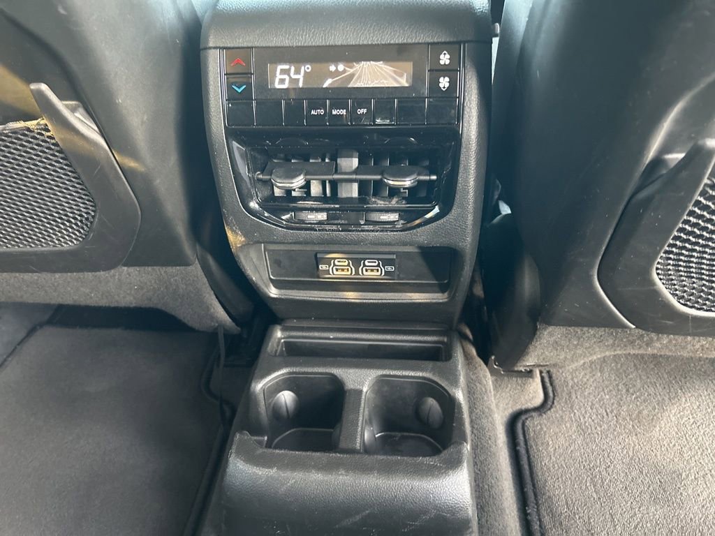 Used 2023 Jeep Grand Cherokee L Laredo image 28