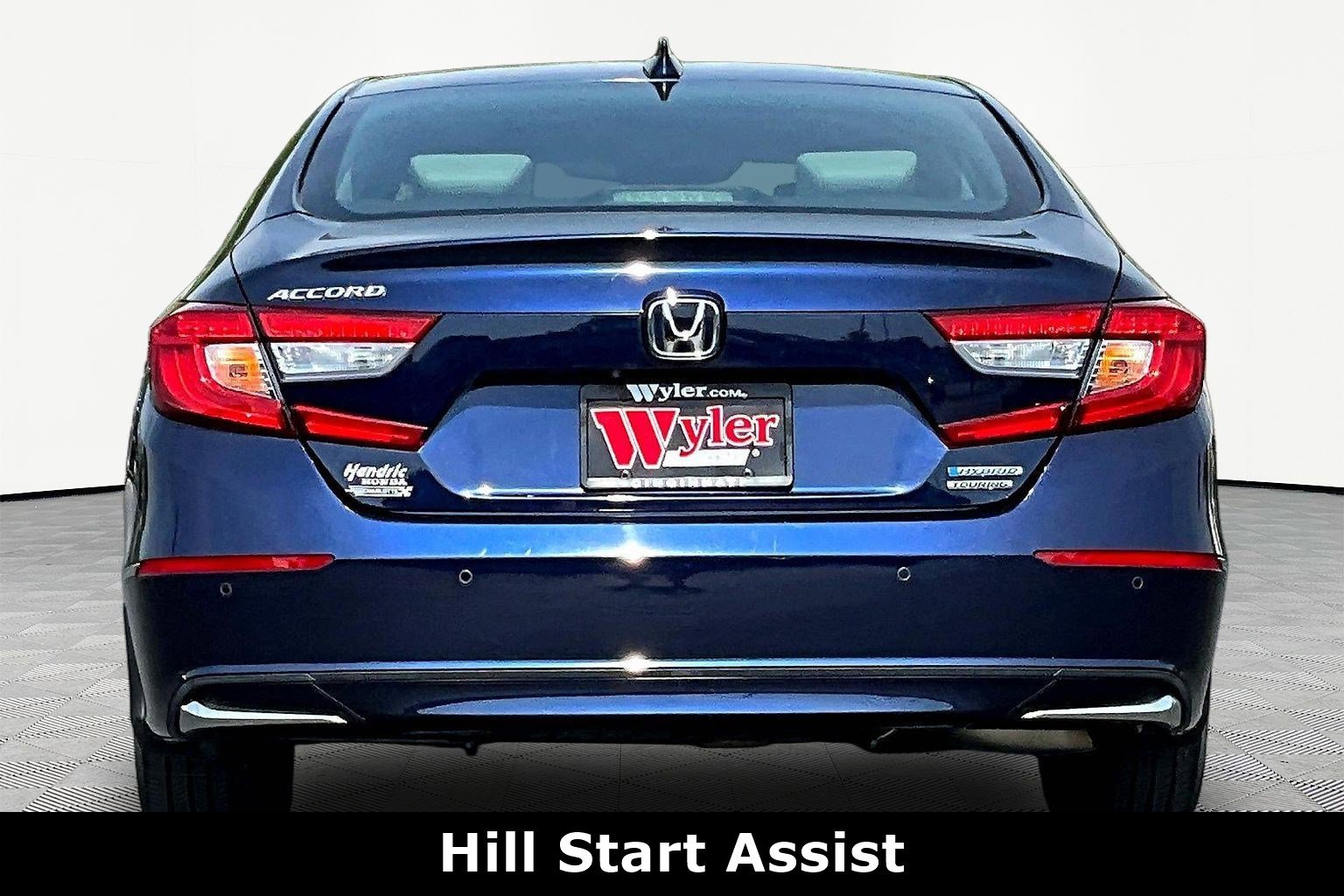 Used 2018 Honda Accord Touring image 5
