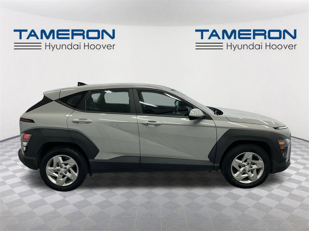 Used 2024 Hyundai Kona SE image 6