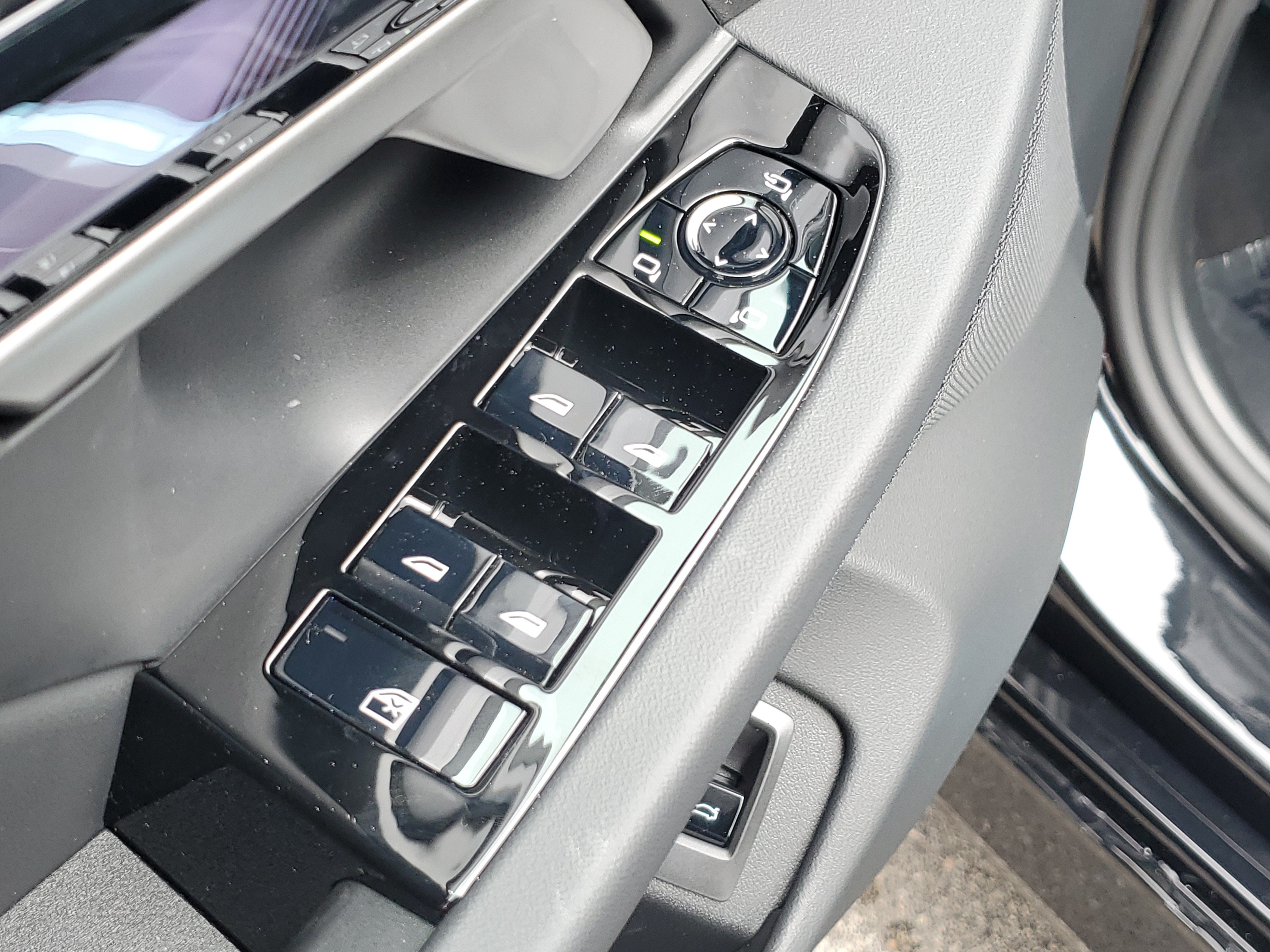 New 2027 BMW 530i w/ M Sport Package RWD image 21
