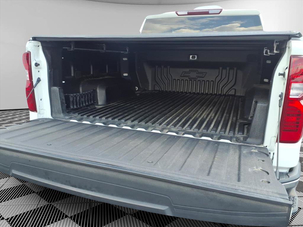 Used 2023 Chevrolet Silverado 1500 LT AWD/4WD image 26