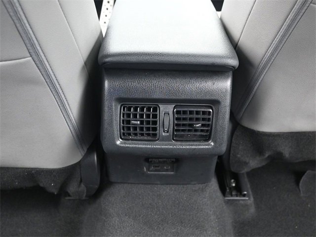 Used 2025 Toyota Camry SE w/ Convenience Package image 12