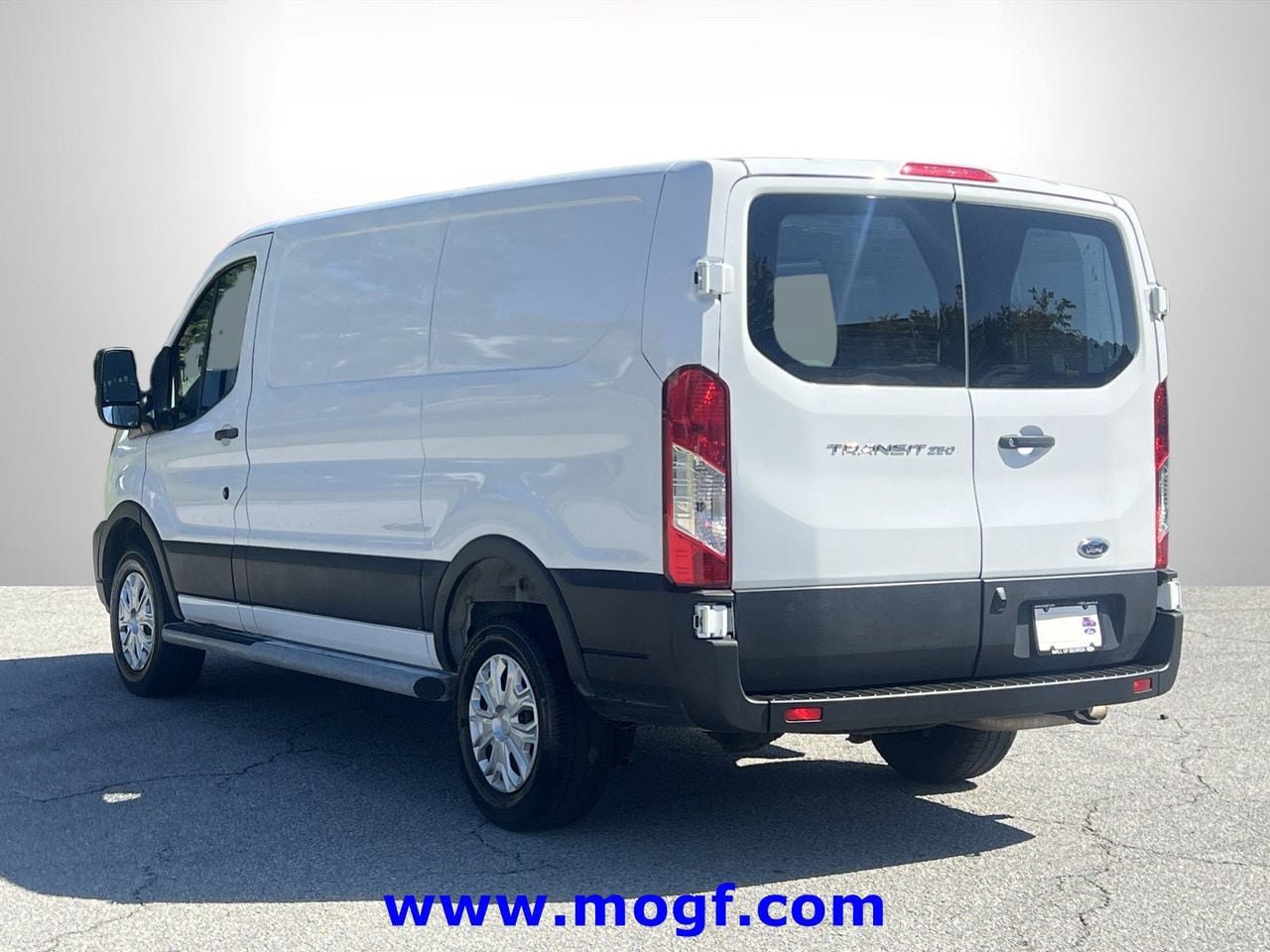 Used 2025 Ford Transit 250 Low Roof w/ Exterior Upgrade Package RWD image 2