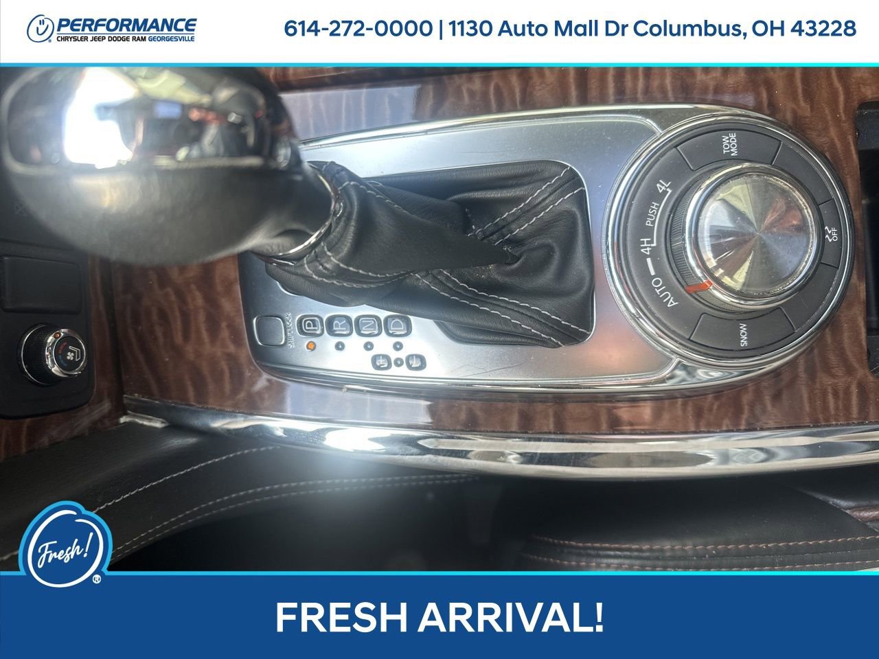 Used 2019 Nissan Armada Platinum w/ Captain's Chairs Package image 23