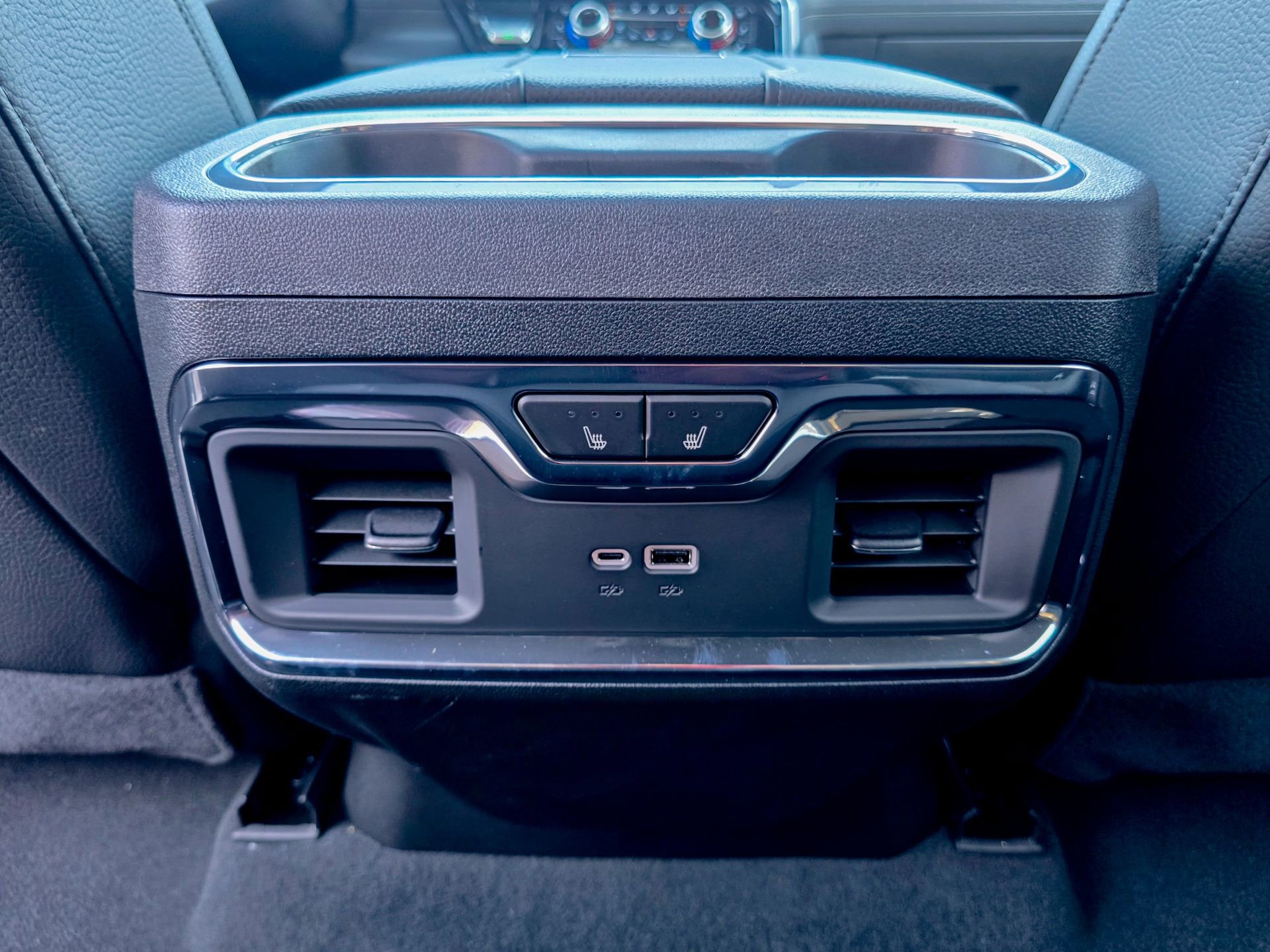 Used 2025 GMC Sierra 3500 Denali w/ Denali Reserve Package image 20