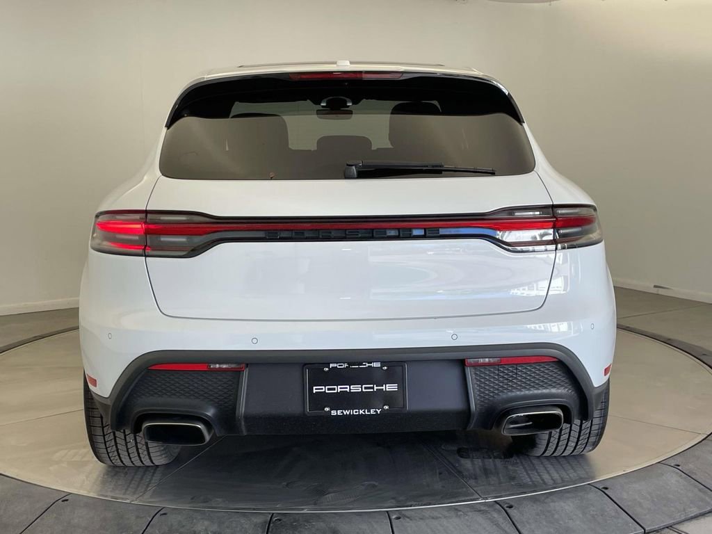 Certified 2023 Porsche Macan AWD/4WD image 6