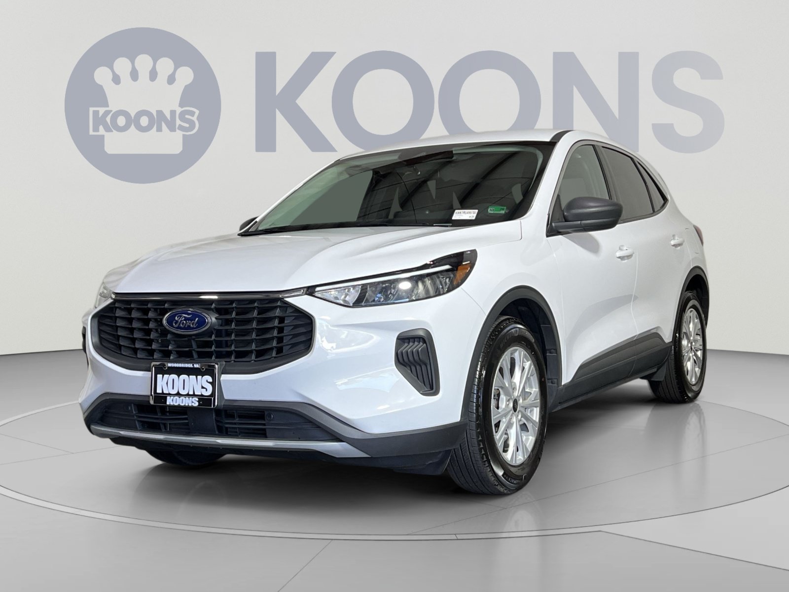 Used 2024 Ford Escape Active w/ Cold Weather Package FWD image 1