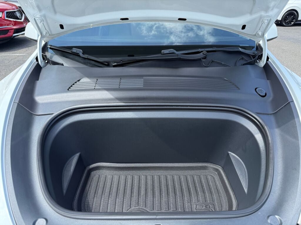 Used 2020 Tesla Model Y Long Range AWD/4WD image 32