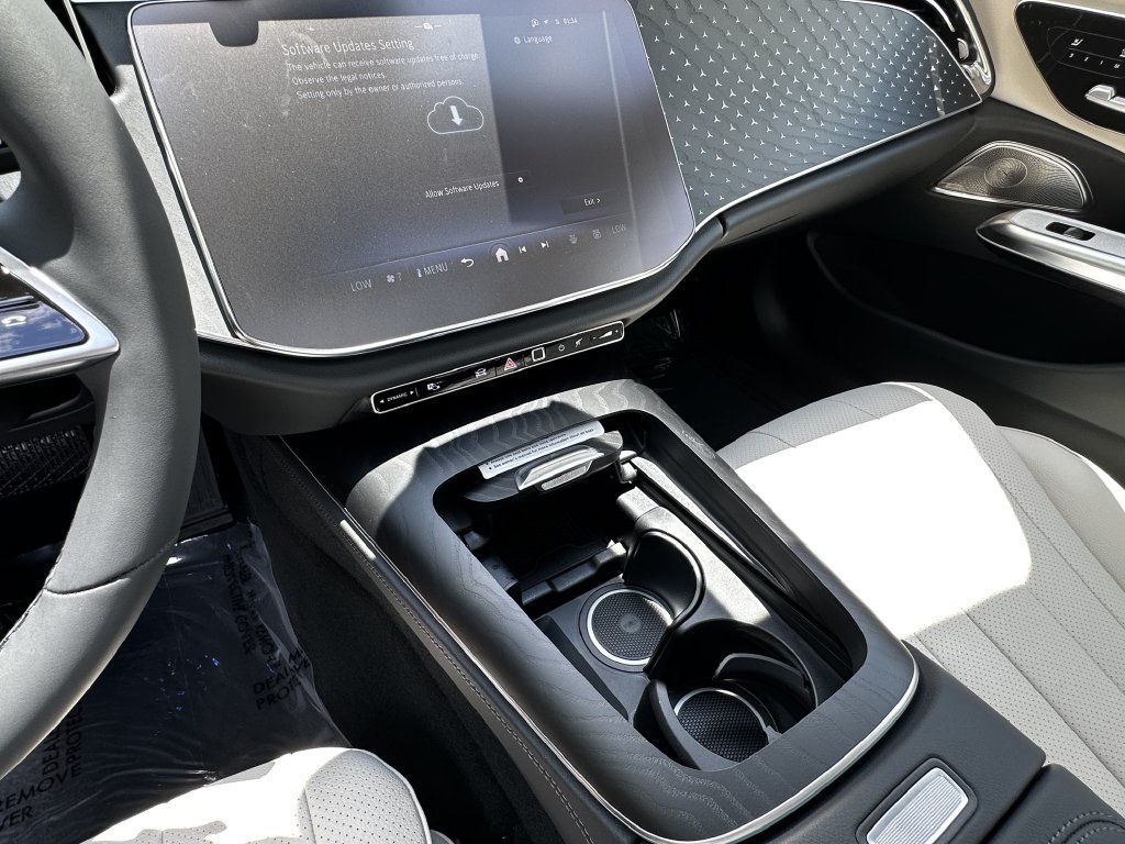 New 2026 Mercedes-Benz E 450 4MATIC Sedan image 32