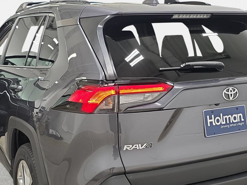 Used 2021 Toyota RAV4 XLE Premium AWD/4WD image 34