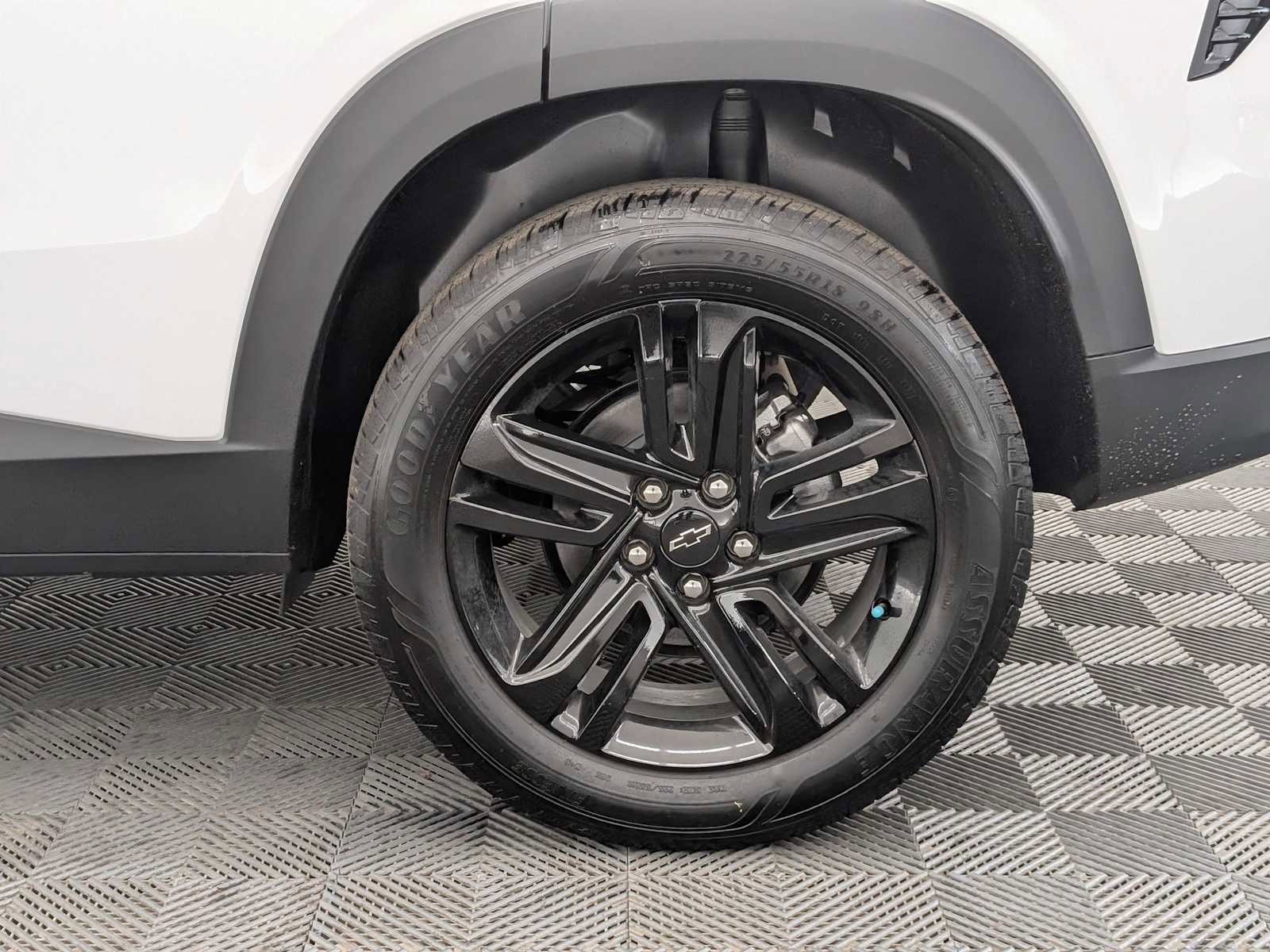 New 2025 Chevrolet Trax ACTIV w/ Driver Confidence Package image 14