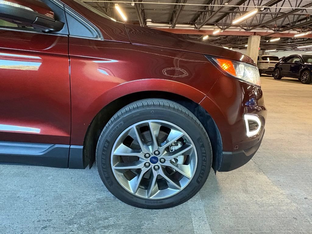 Used 2016 Ford Edge Titanium w/ Equipment Group 302A AWD/4WD image 11