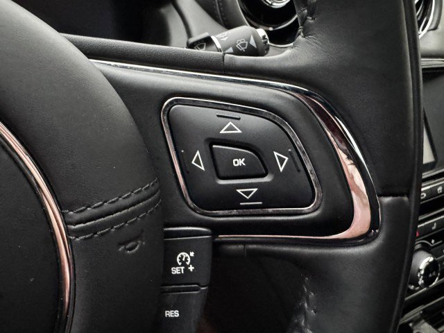 Used 2017 Jaguar XJ L Portfolio image 24