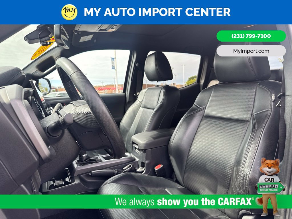 Used 2018 Toyota Tacoma TRD Sport AWD/4WD image 13