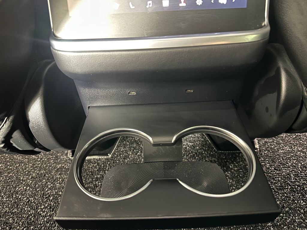 Used 2022 Tesla Model X Base image 28