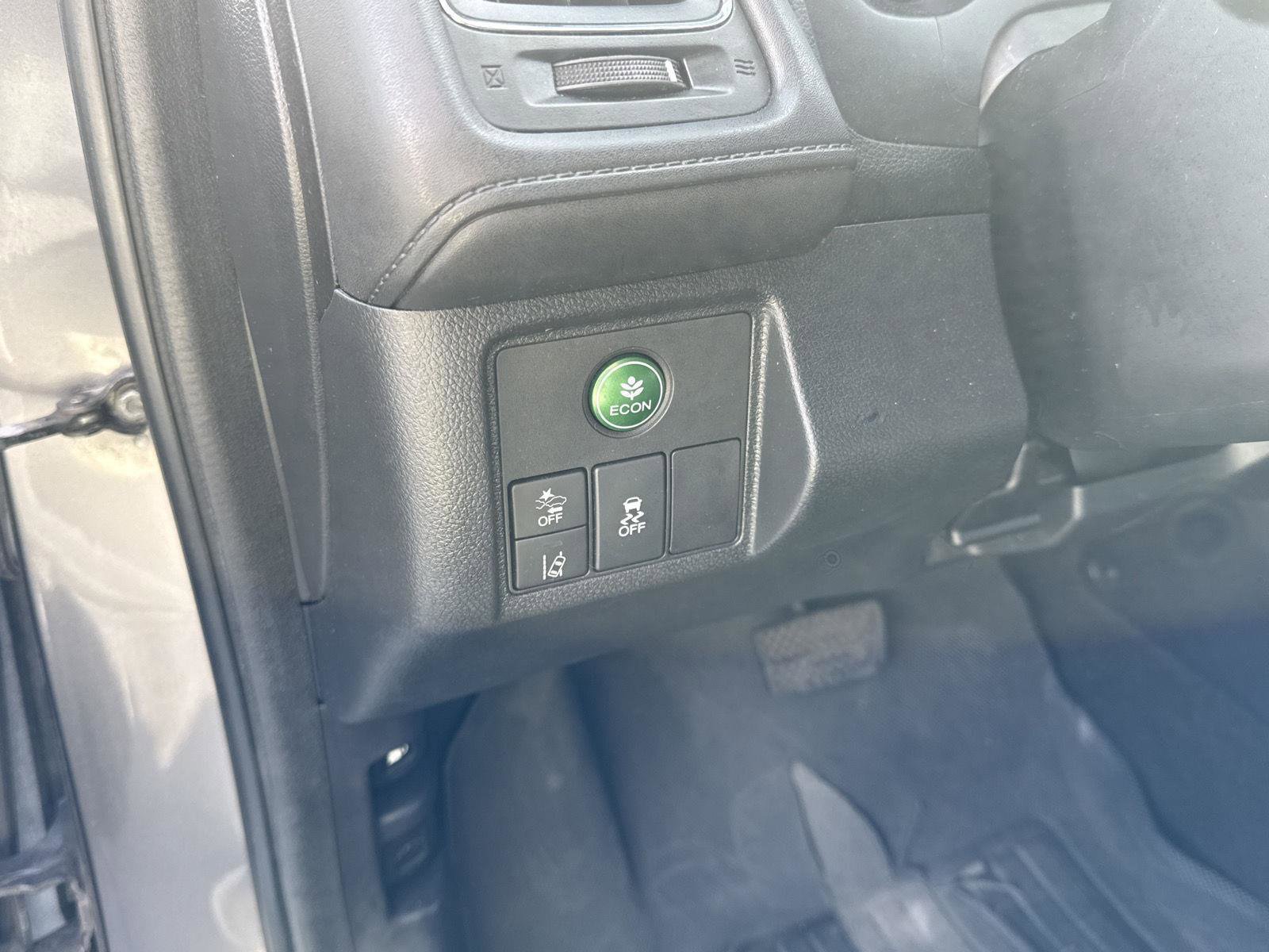 Used 2019 Honda HR-V Touring image 16