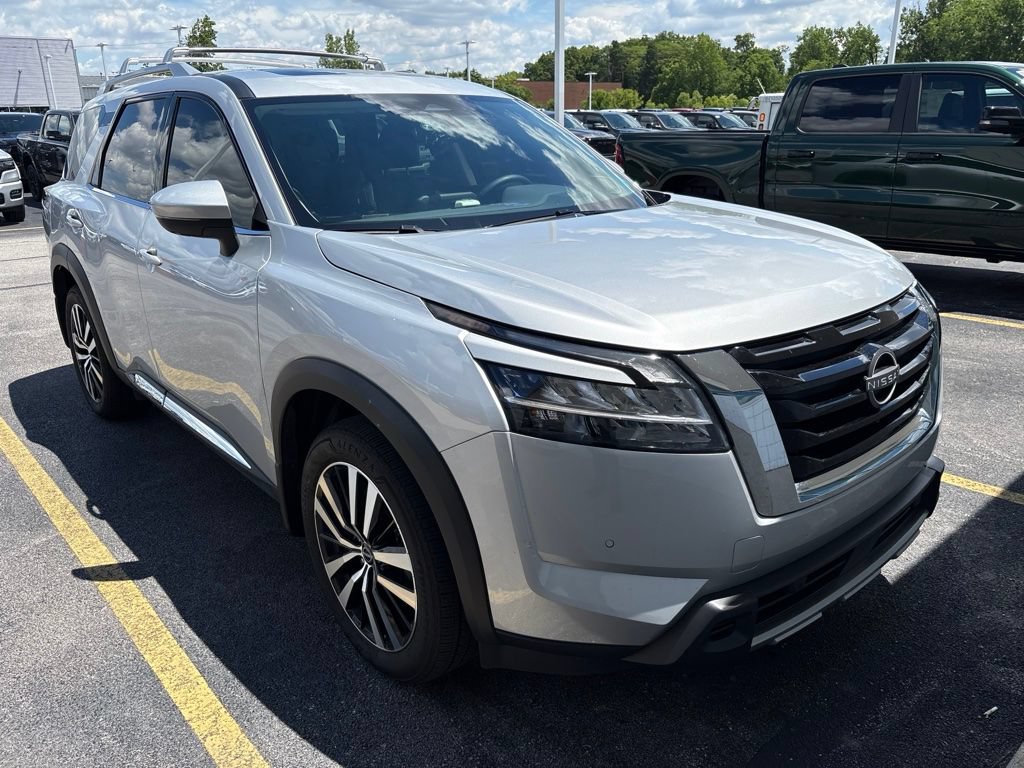 Certified 2023 Nissan Pathfinder Platinum AWD/4WD image 3