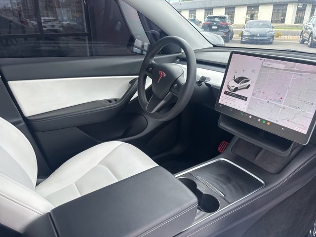 Used 2021 Tesla Model Y Performance image 13