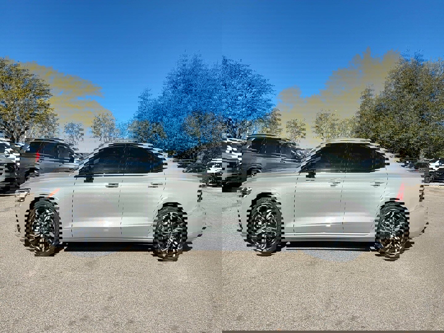 Used 2024 Volvo S60 B5 Core w/ Climate Package image 3