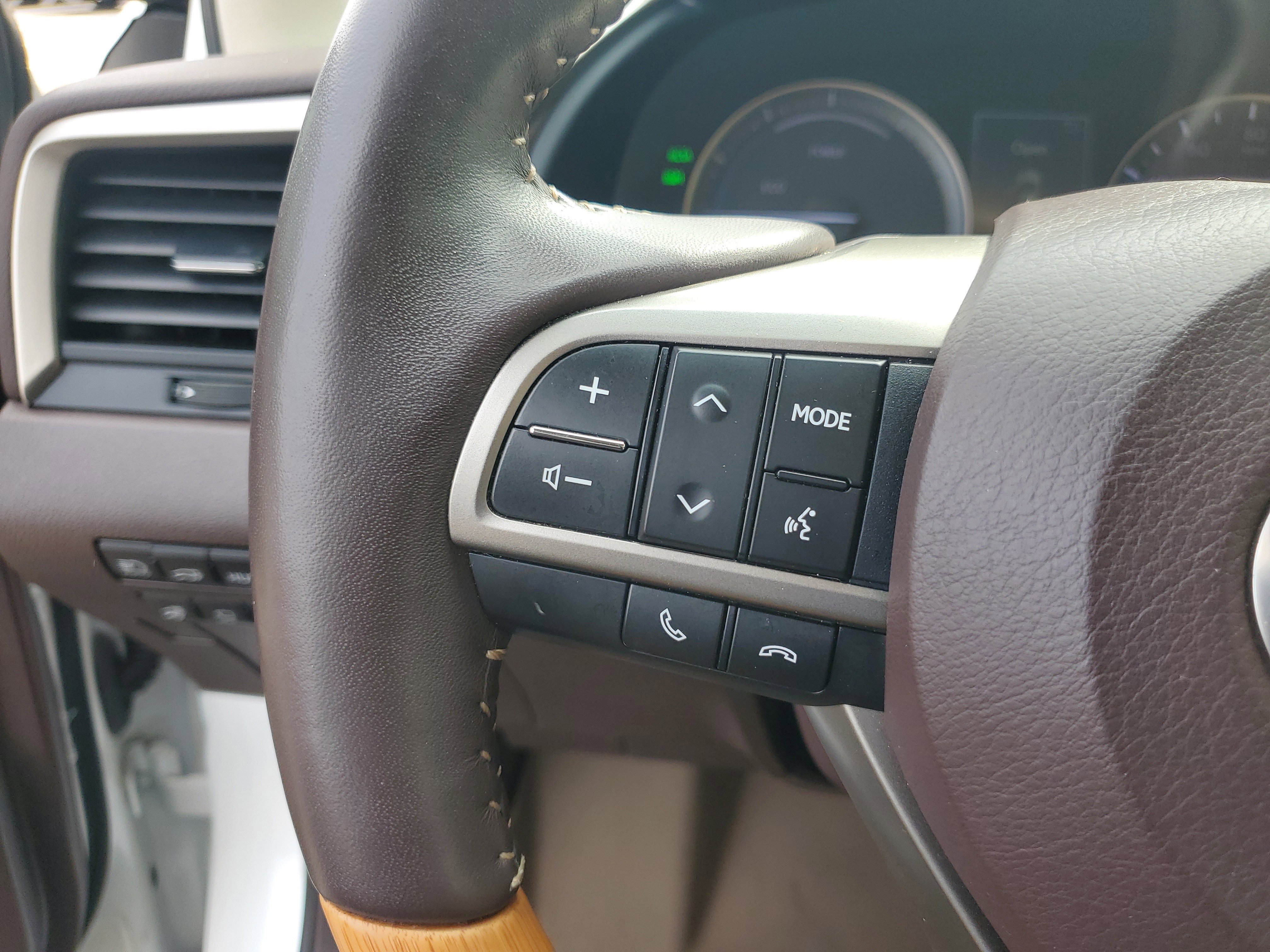 Used 2019 Lexus RX 450h AWD w/ Navigation Package image 15