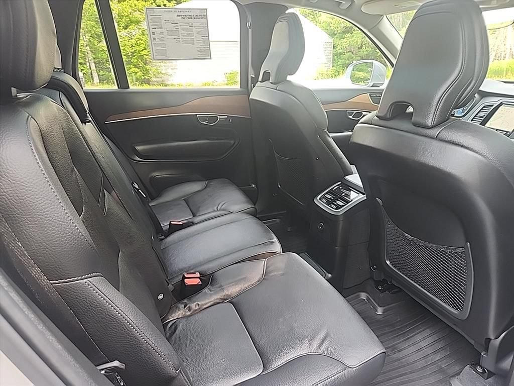 Certified 2025 Volvo XC90 T8 Core w/ Protection Package Premier AWD/4WD image 31