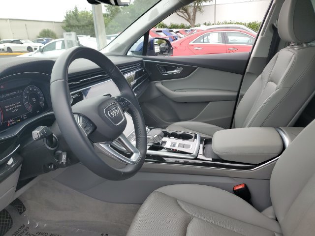 Used 2020 Audi Q7 3.0T Premium Plus w/ Premium Plus Package AWD/4WD image 22
