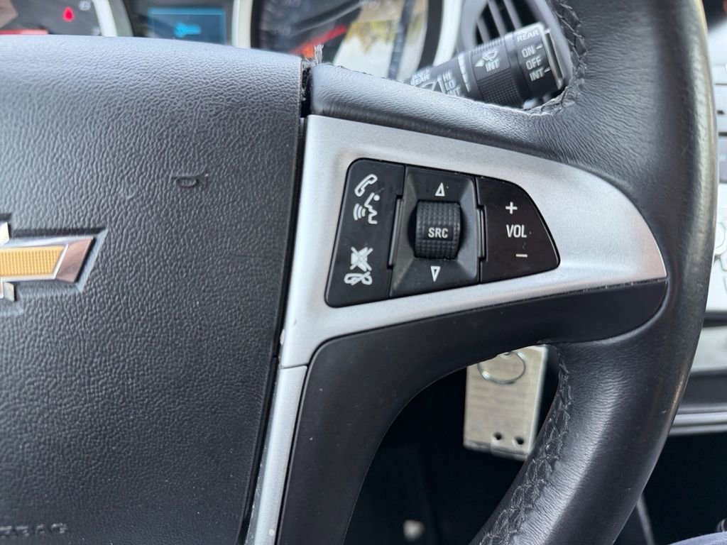 Used 2017 Chevrolet Equinox LT image 23