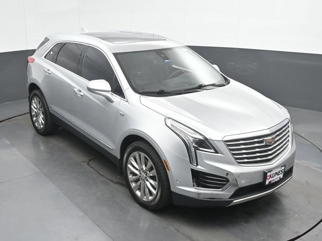 Used 2017 Cadillac XT5 Platinum w/ Driver Assist Package AWD/4WD image 32