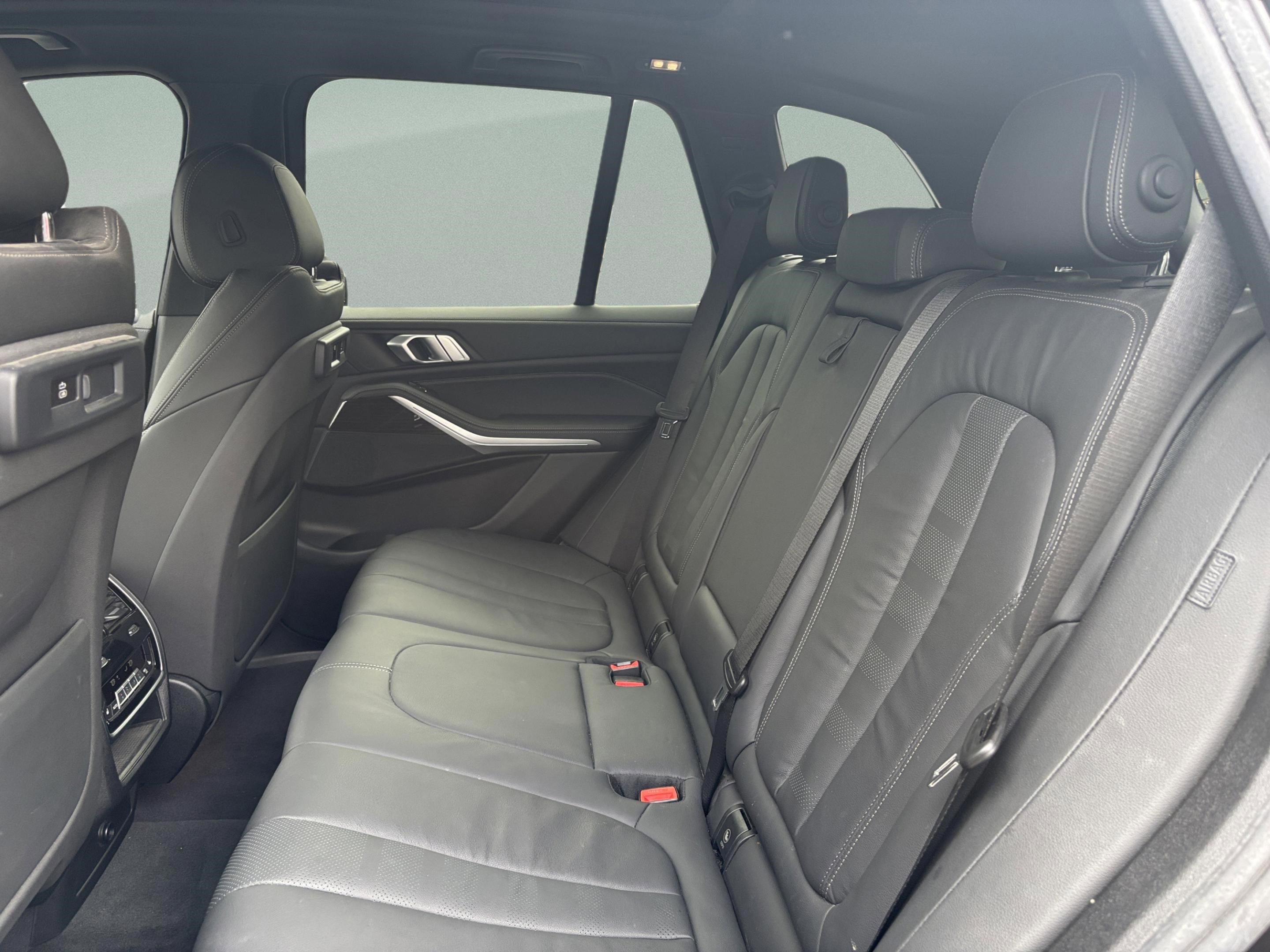 Used 2019 BMW X5 xDrive40i w/ Convenience Package image 25