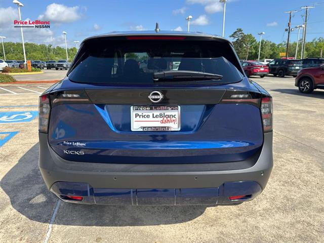 Used 2025 Nissan Kicks SV image 12