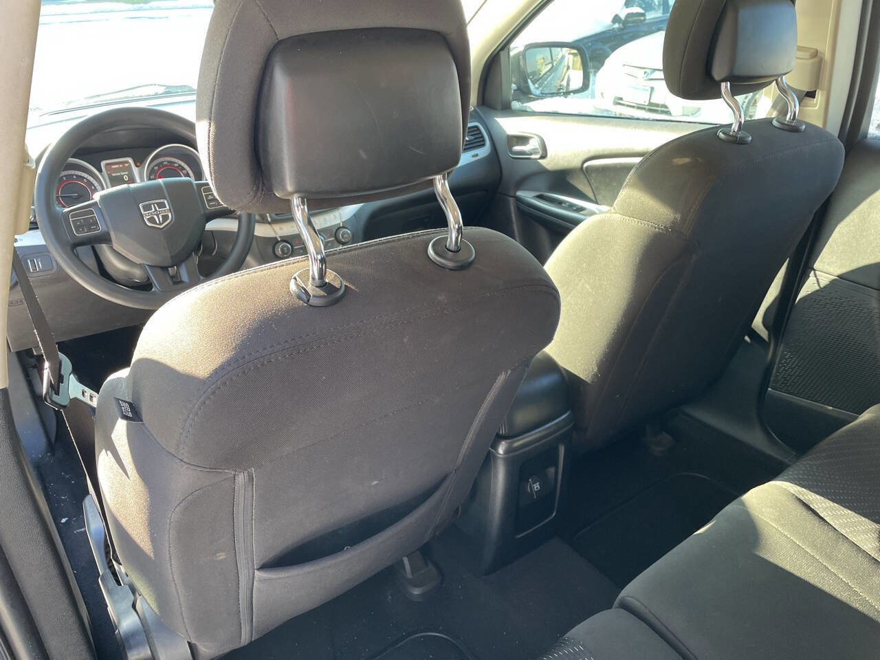 Used 2018 Dodge Journey SE image 25