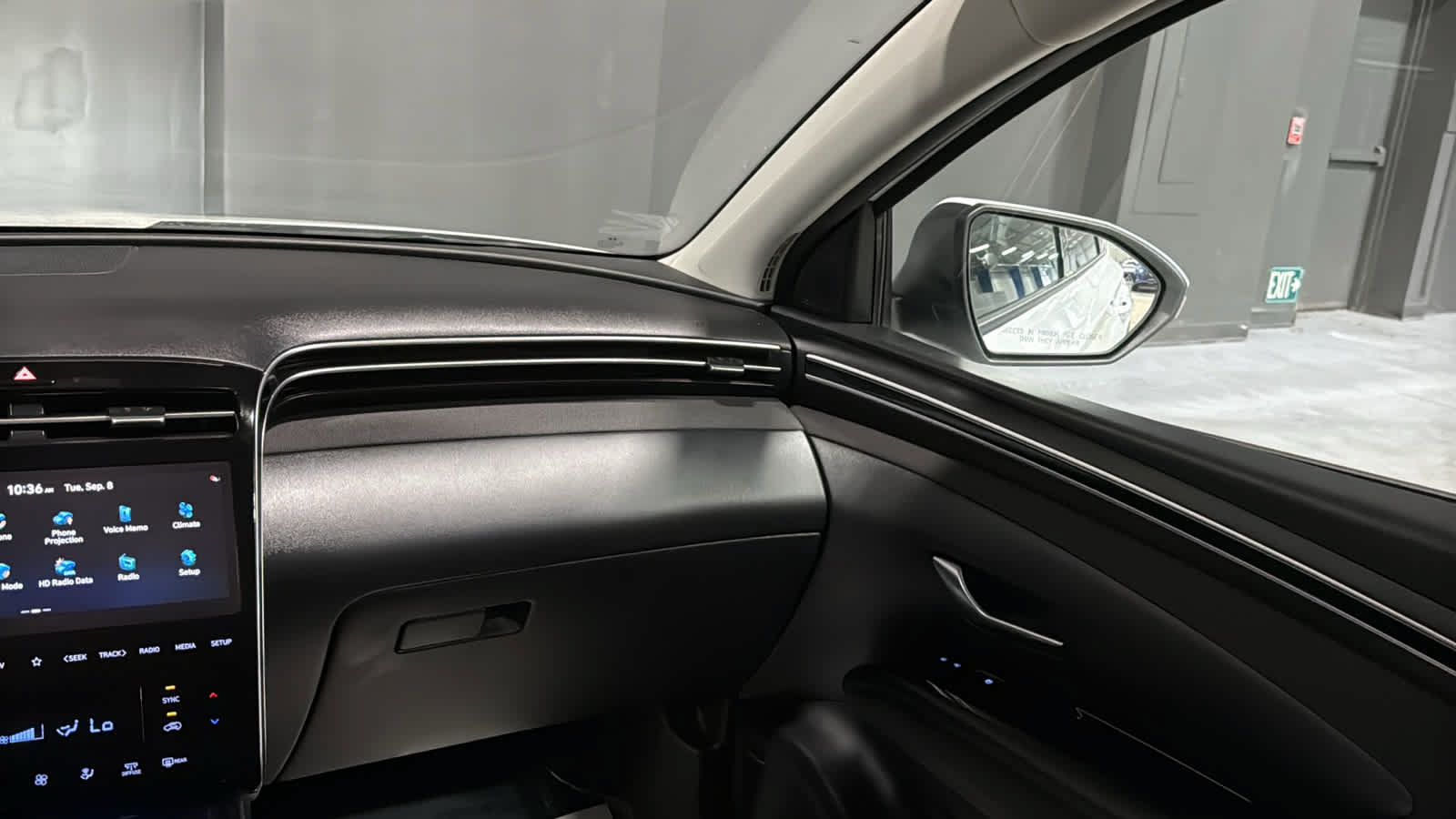Used 2023 Hyundai Tucson Limited AWD/4WD image 23