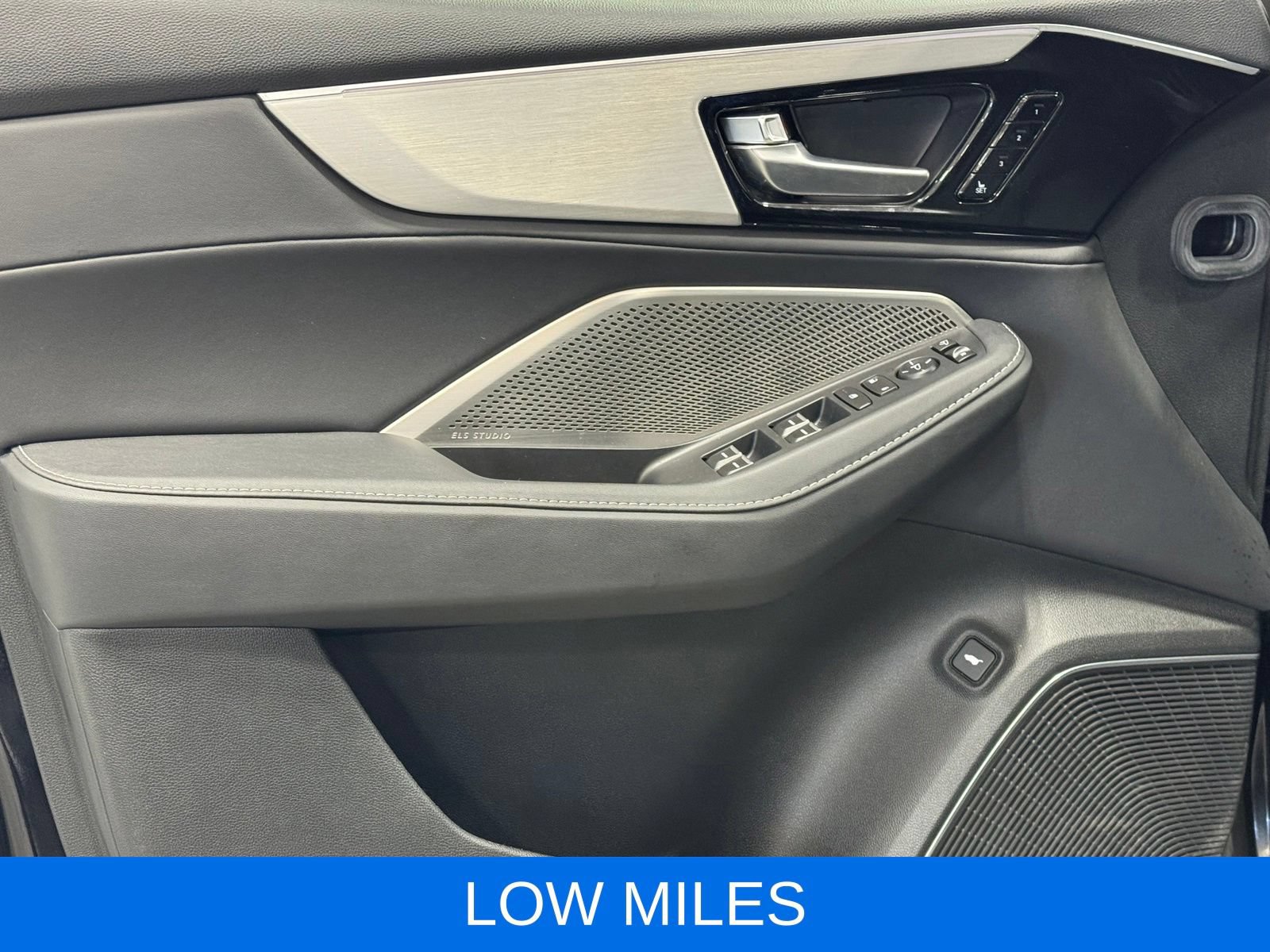 Used 2023 Acura MDX w/ Technology Package AWD/4WD image 12