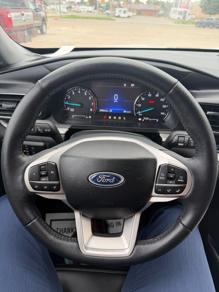 Used 2024 Ford Explorer XLT w/ Equipment Group 202A AWD/4WD image 12