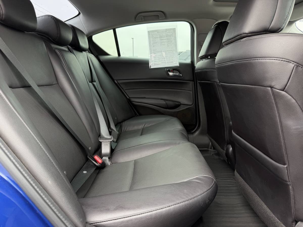 Used 2017 Acura ILX FWD image 12