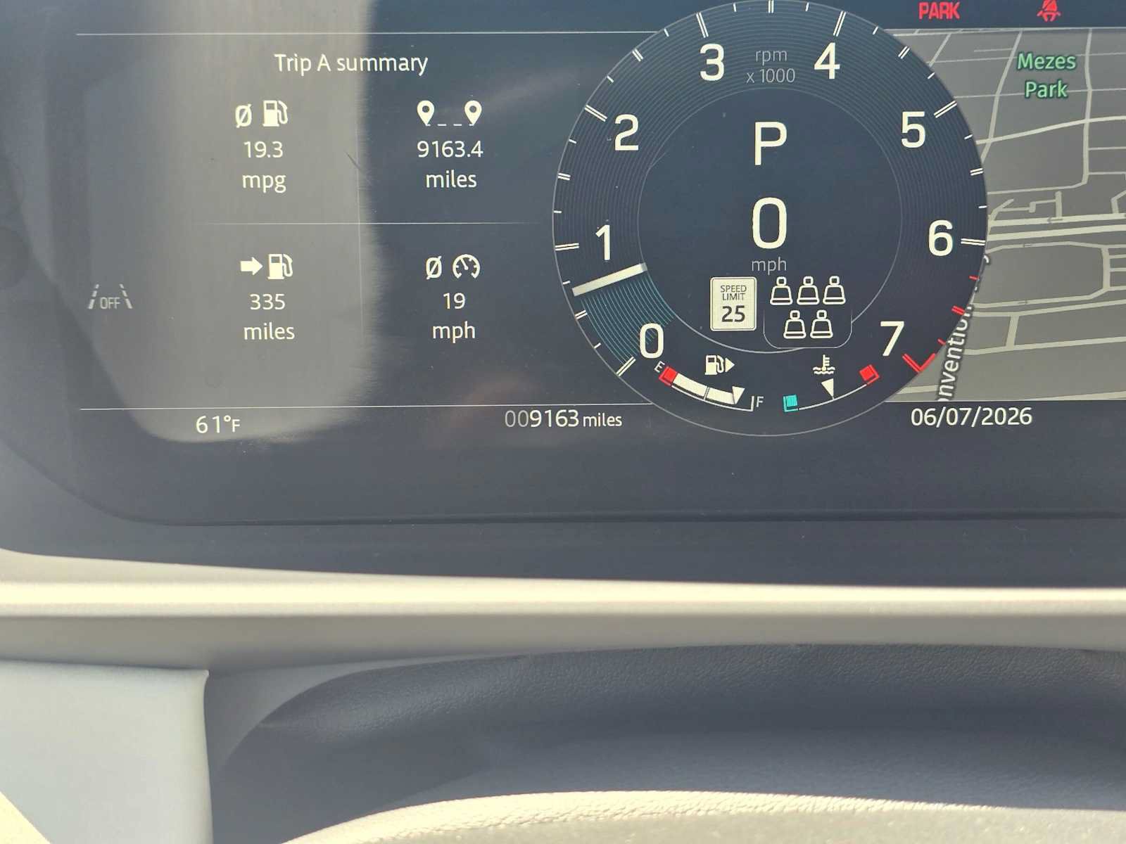 Used 2025 Land Rover Discovery S AWD/4WD image 27