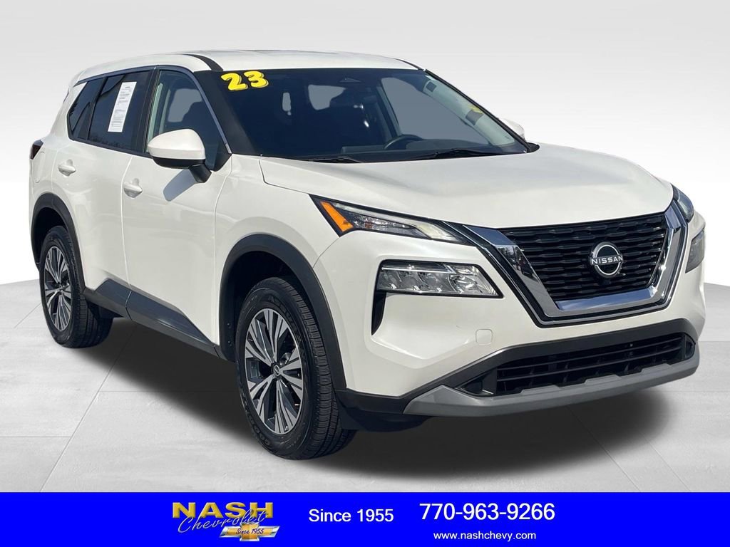 Used 2023 Nissan Rogue SV image 1