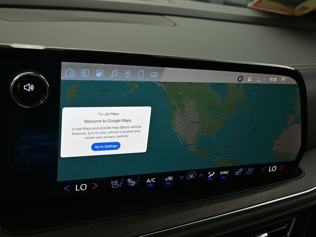 New 2025 Chevrolet Suburban Premier image 18