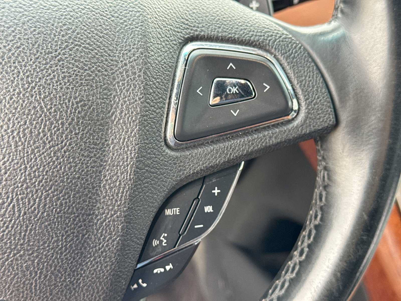 Used 2016 Lincoln MKX Black Label w/ Technology Package AWD/4WD image 25