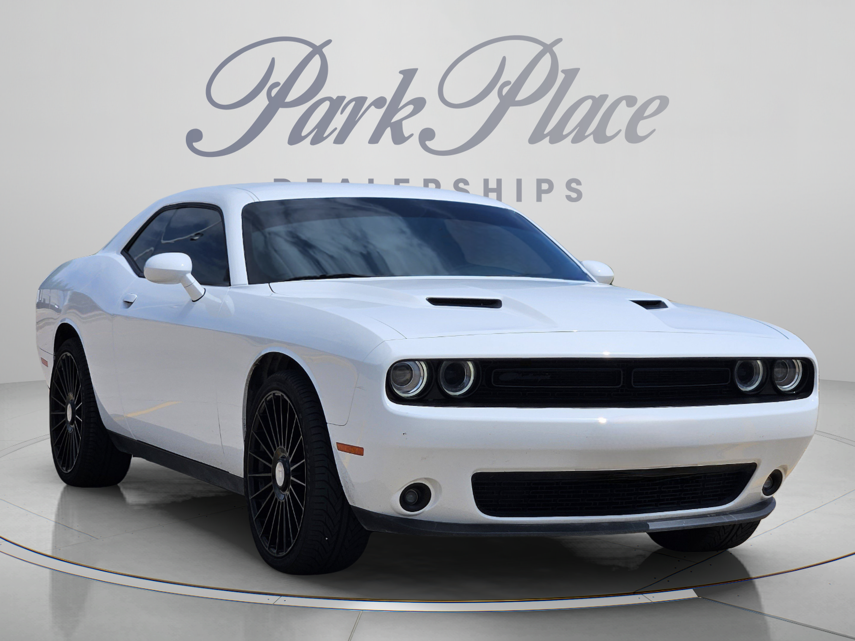 Used 2023 Dodge Challenger SXT w/ Blacktop Package AWD/4WD image 3