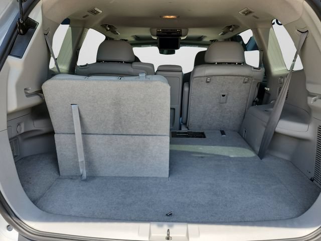 Used 2013 Toyota Highlander Limited AWD/4WD image 13