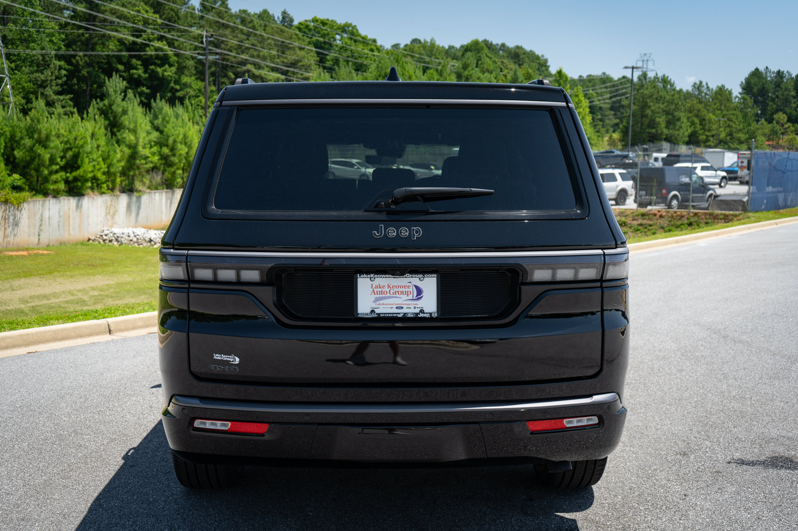 New 2026 Jeep Grand Wagoneer Summit w/ Rear Seat Video Group I AWD/4WD image 16