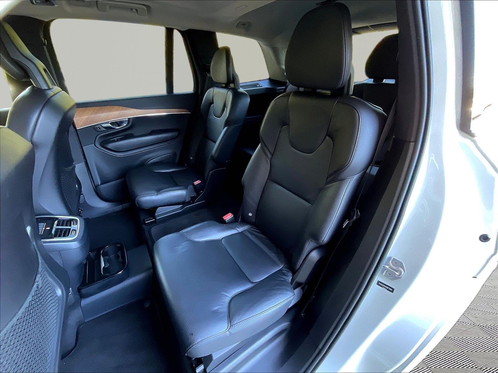 Used 2021 Volvo XC90 T6 Momentum w/ Protection Package Premier AWD/4WD image 22
