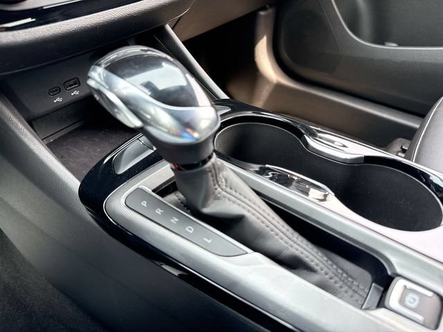 Used 2024 Buick Envista Sport Touring w/ Convenience I Package FWD image 19