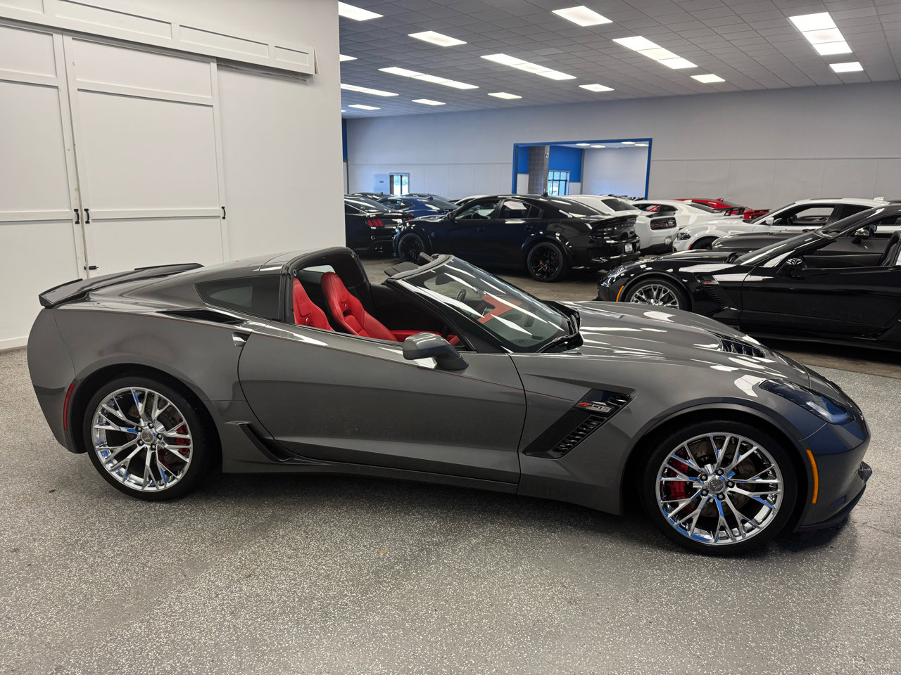 Used 2015 Chevrolet Corvette Z06 w/ 2LZ Preferred Equipment Group image 9