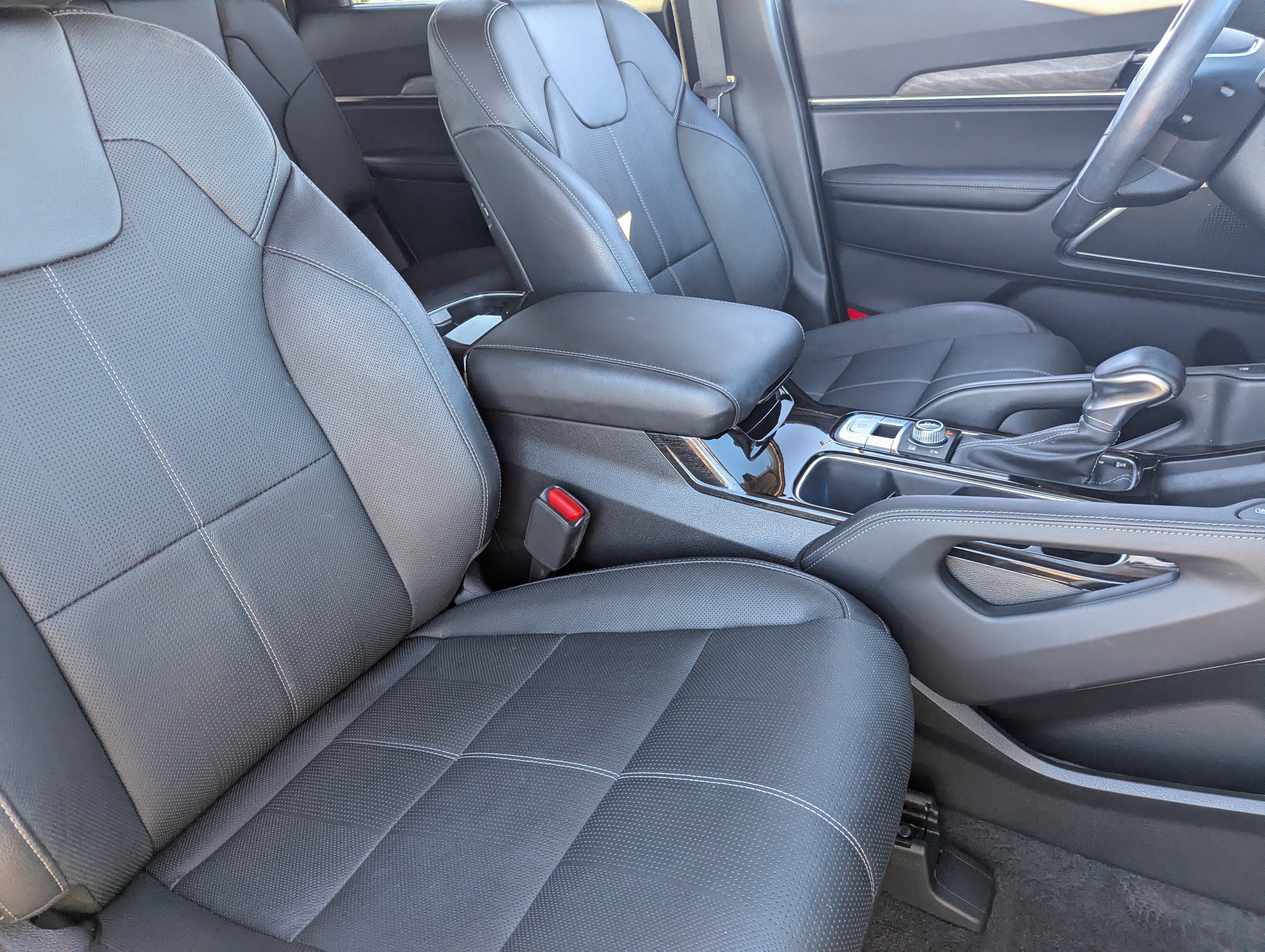 Certified 2022 Kia Telluride SX w/ Towing Package image 8