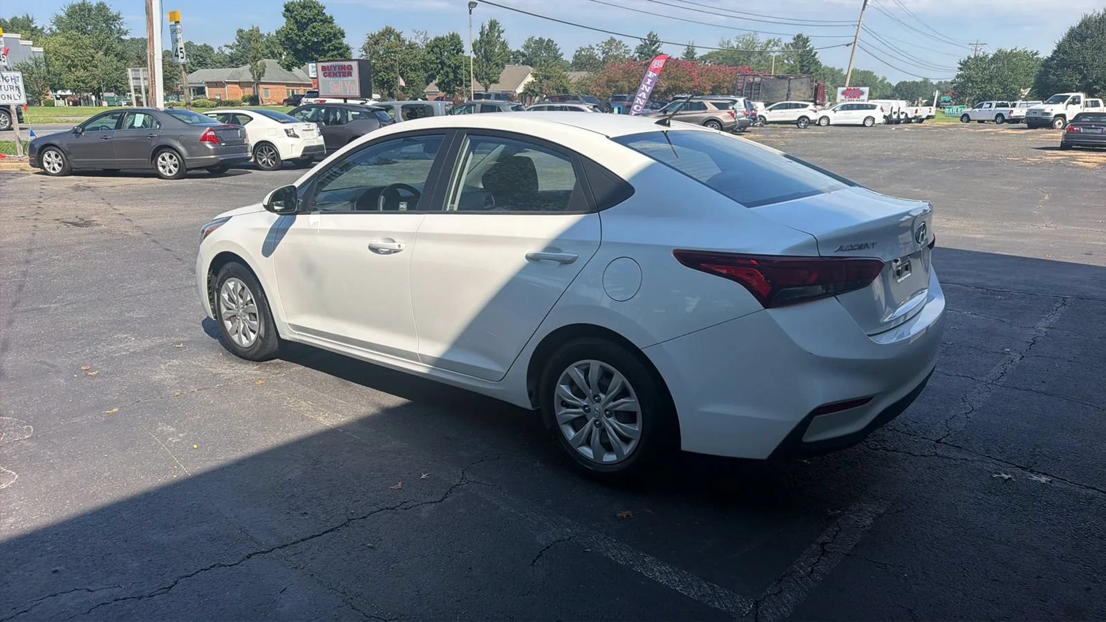 Used 2020 Hyundai Accent SE FWD image 4
